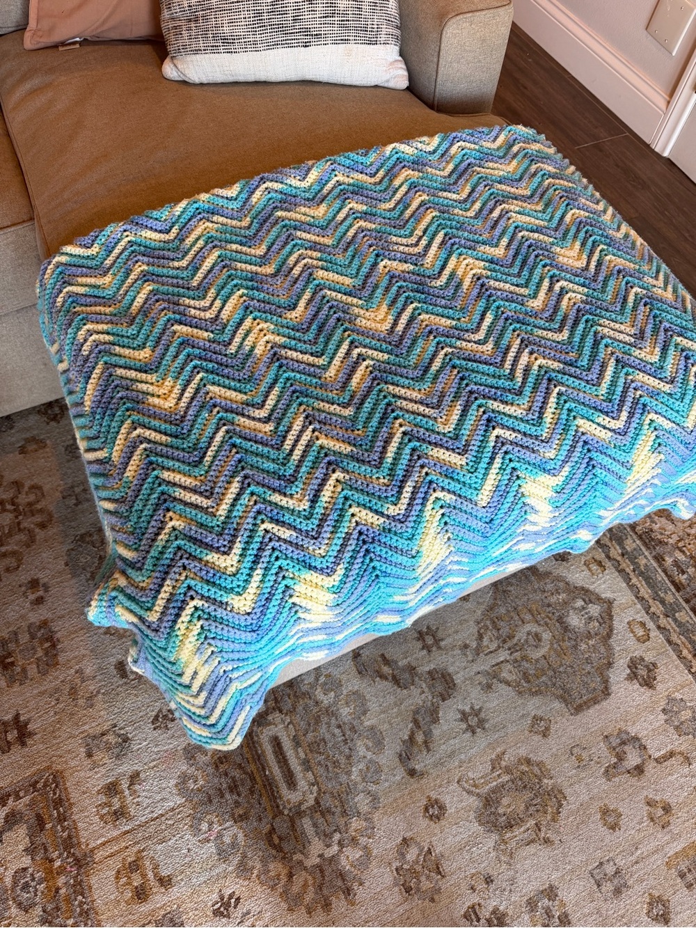 Cozy Vintage Chevron Crochet Throw Blanket - Blue Multi